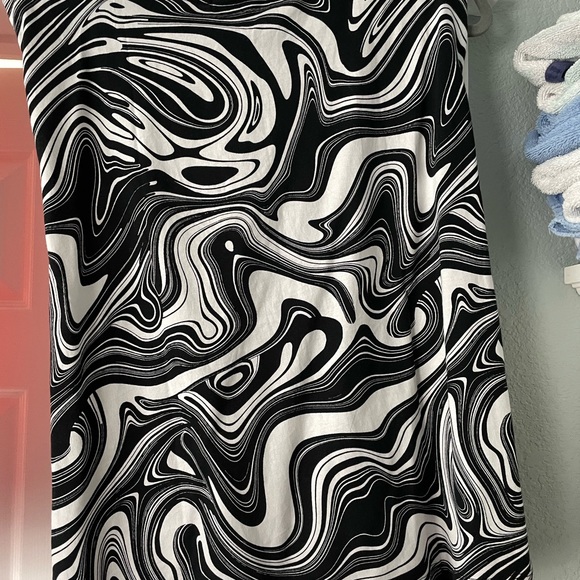 NWT Women’s Sanctuary XXL Top Tank Black and with swirl cottonTop Shirt XXL - Picture 4 of 5